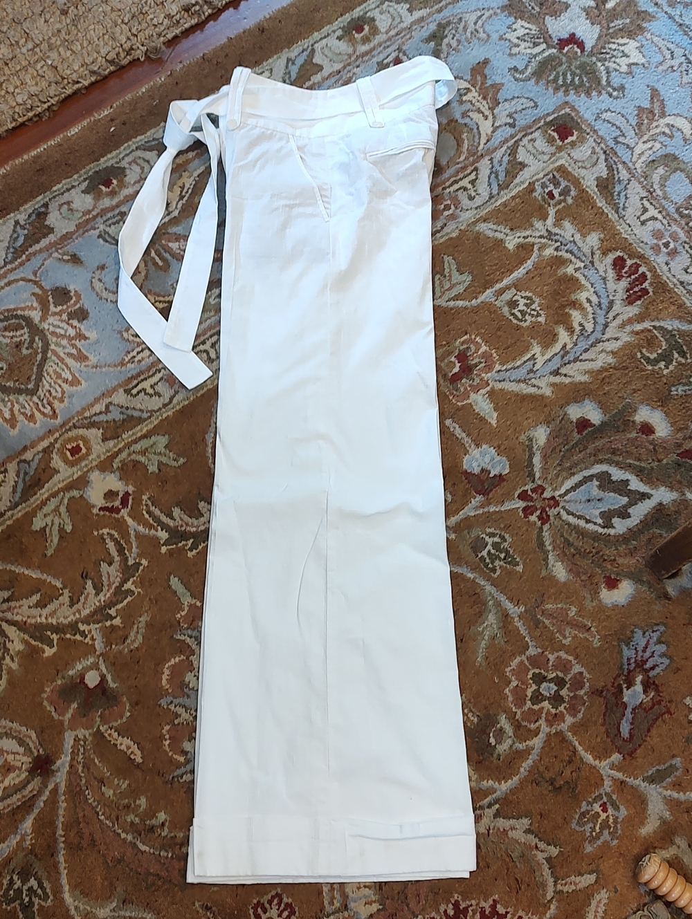 BCBGMaxAzria White Textured Pants